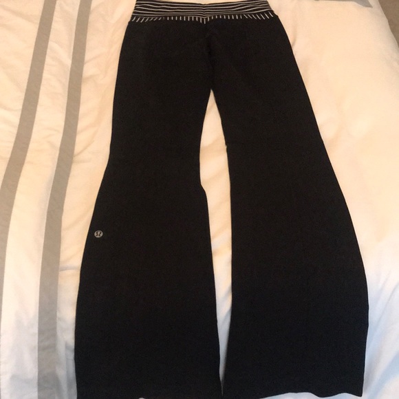 LULULEMON GROOVE PANT. Size 4 - Picture 4 of 5